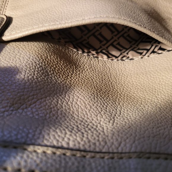 Tignanello Purse/Shoulder Bag - Picture 4 of 10